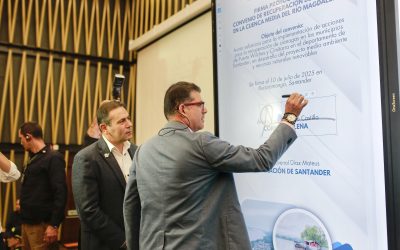 Cormagdalena y la Gobernación de Santander firman convenio para la recuperación de ciénagas en la cuenca media del río Magdalena